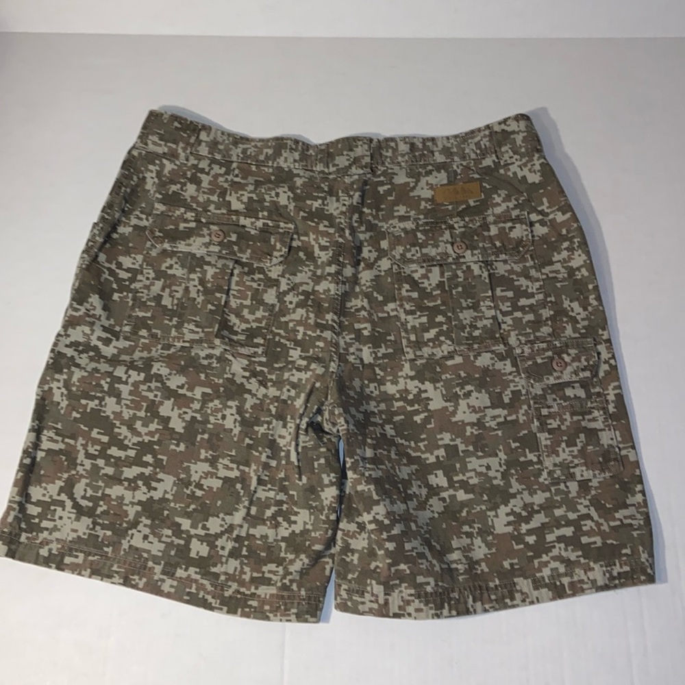 Cabela’s Men’s Camouflage Size 38 Cargo Shorts - Picture 2 of 10